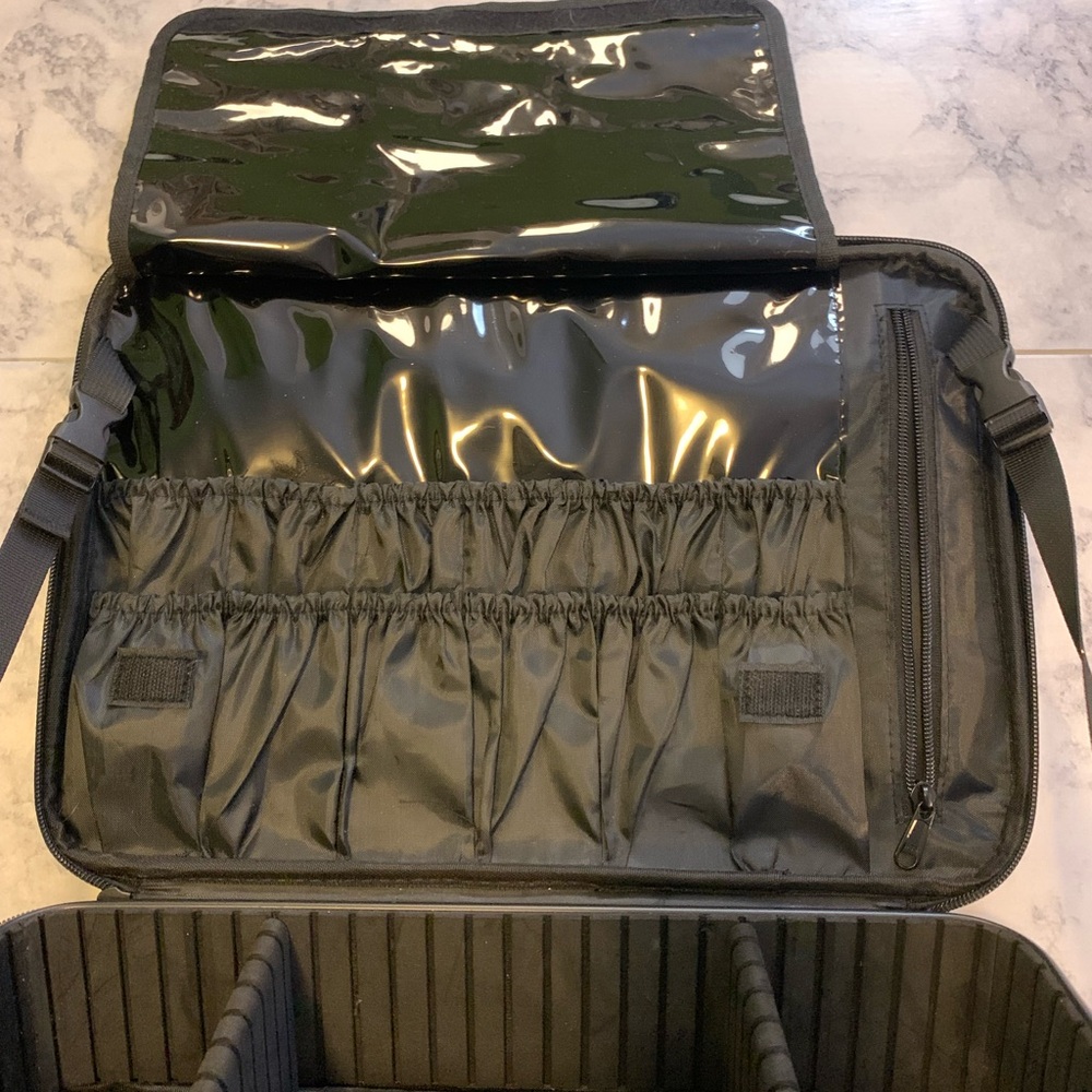 Relavel Makeup Storage Case - Picture 8 of 14